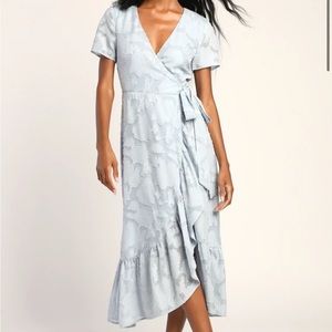 LULUS NWT Blissfully Light Blue Jacquard Short Sleeve Wrap Midi Dress